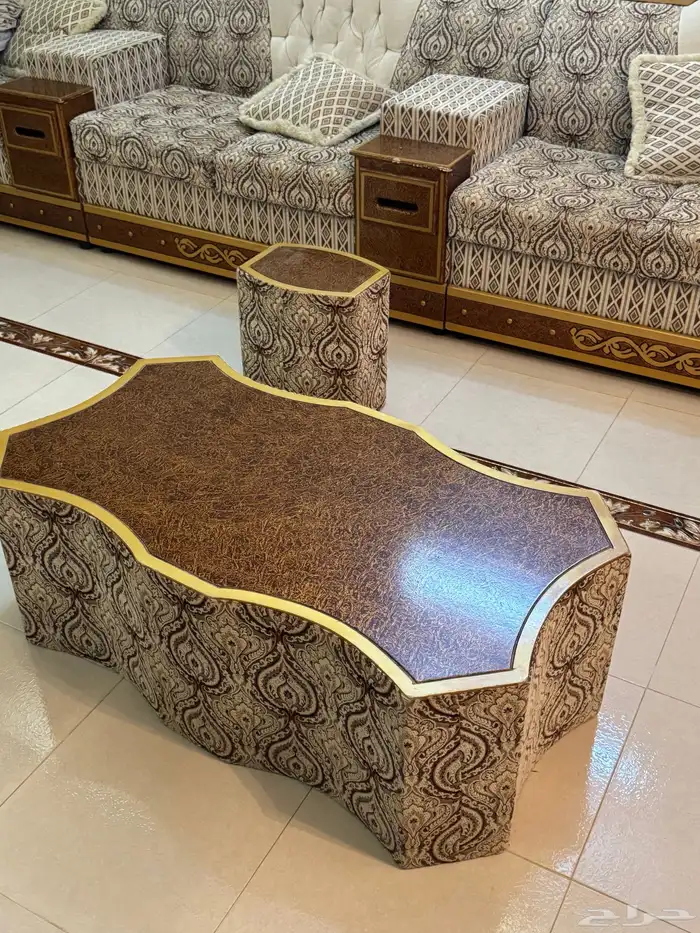 اثاث كنب 5ونص في 7 يتسع 30 شخص 2