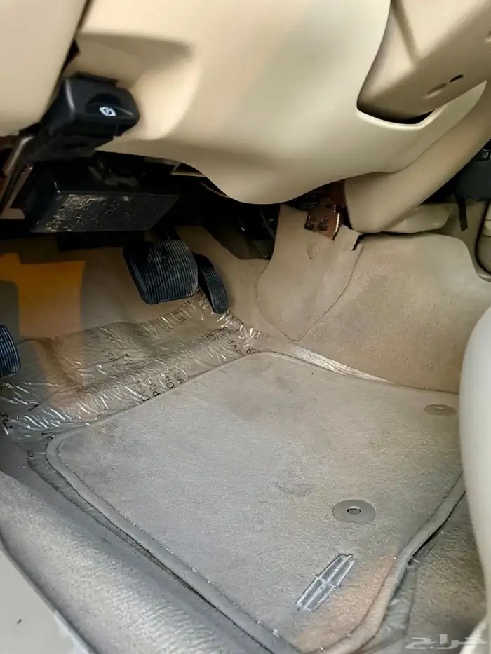 لينكون تاون كار لارج L ( مخزن 95الف ) سعودي 2011 بدي وكالة 55