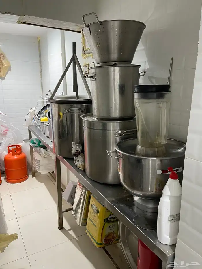 مطعم شاورما بحي الاشرافية مقابل الورود بجانب محطة سهل للبيع 11