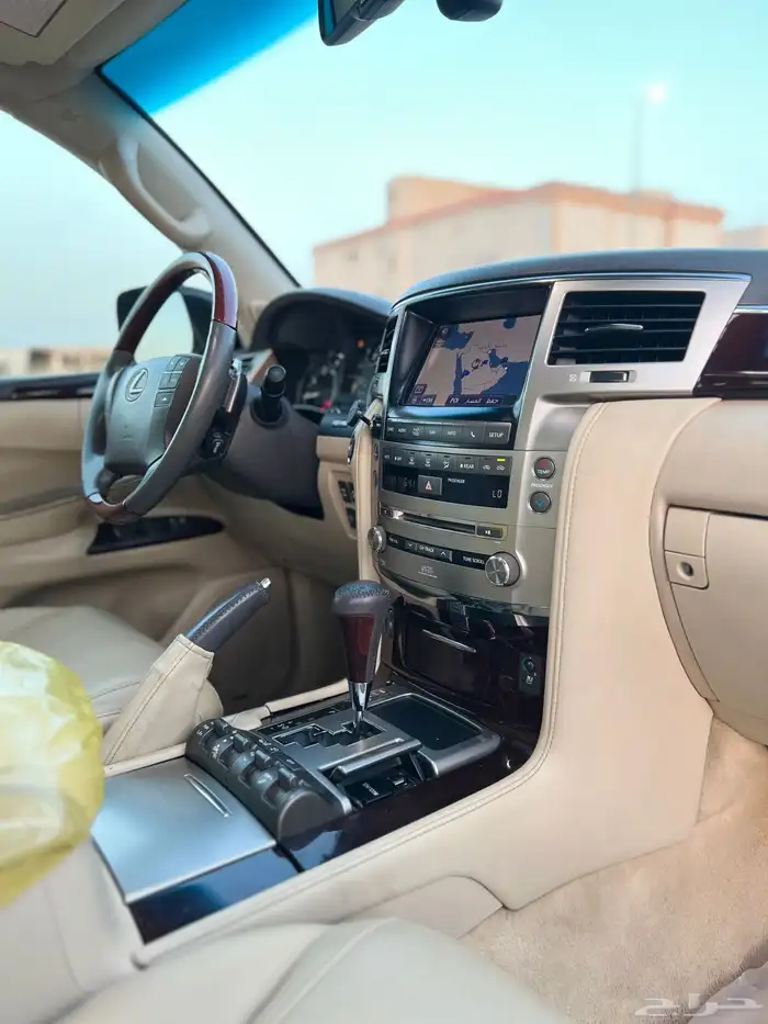 لكزس LX.570 2012 فل كامل DD 44
