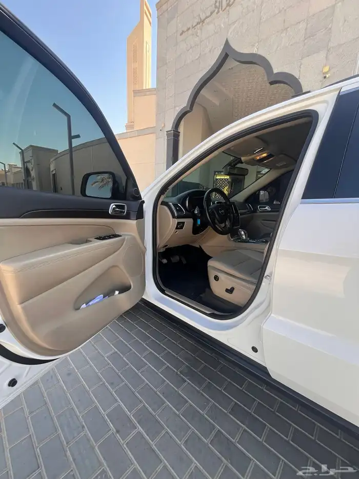 جيب جراند شروكي 2018 سعودي دبل 7