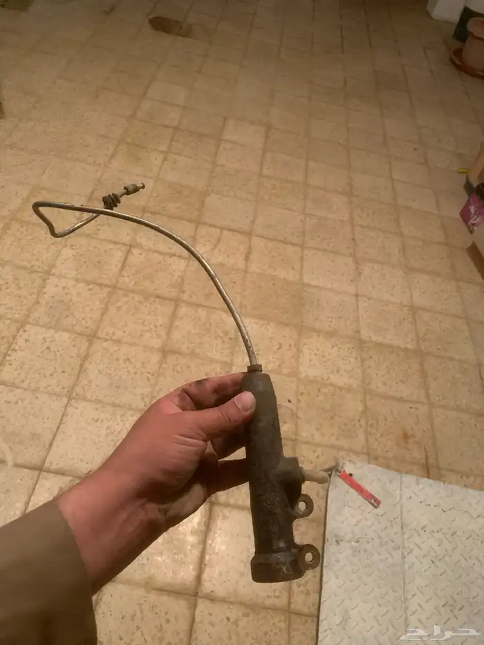 علبة كلتش تحت و عصى قير مرسيدس 280. 1979 1