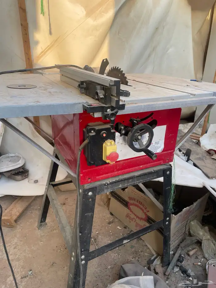 منشار طاولة كامل اغراضه شبه جديد 3