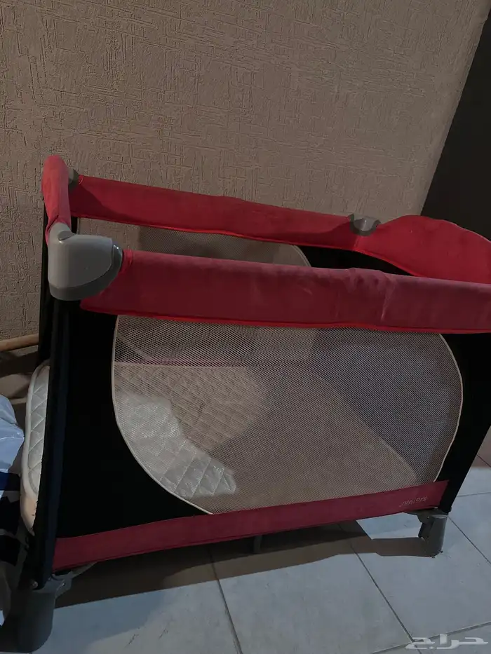 للبيع سرير اطفال متنقل 25 ريال 0