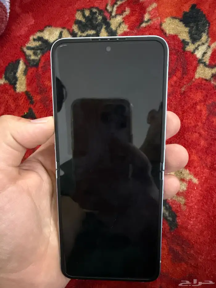سامسونج زد فليب جوال زيرو استخدام قليل جدا 1