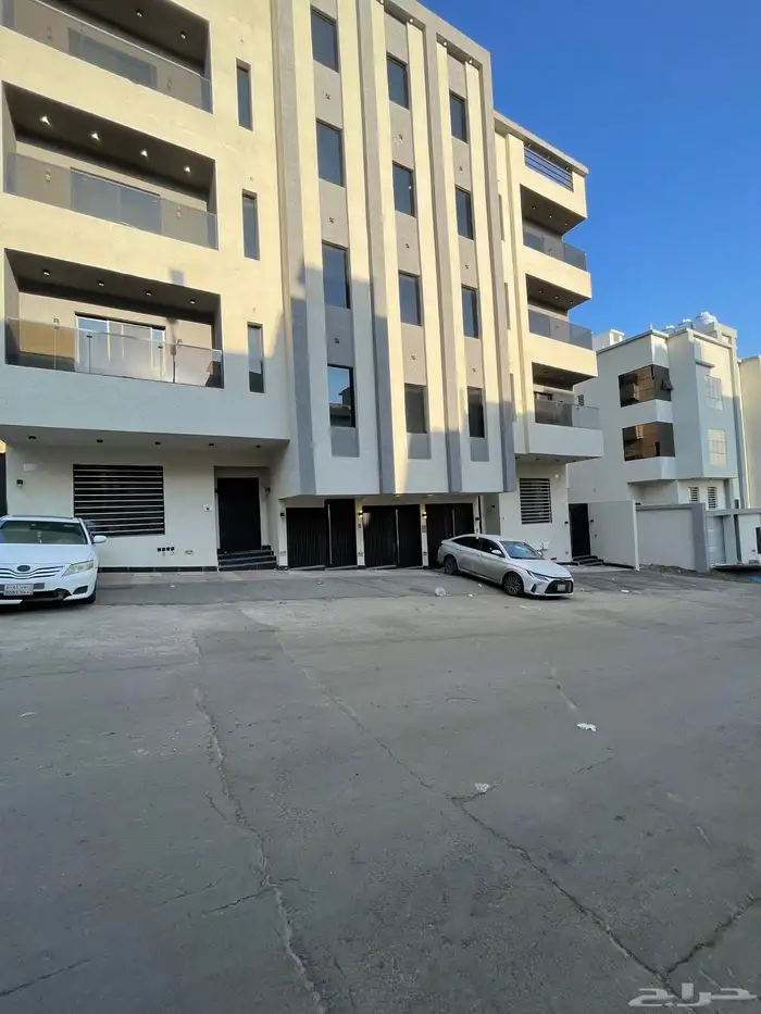 شقه علويه بأطلاله رائعه بدرج داخلى من الشقه للسطح 520 الف 1