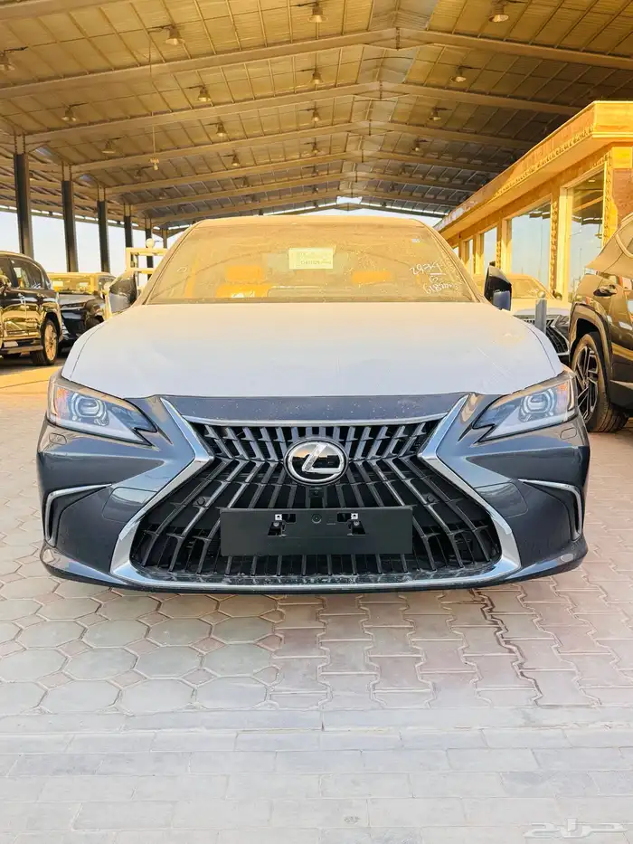 ليكزس 350 es ccبنزين موديل 2025 سعودي كاش وتقسيط 0