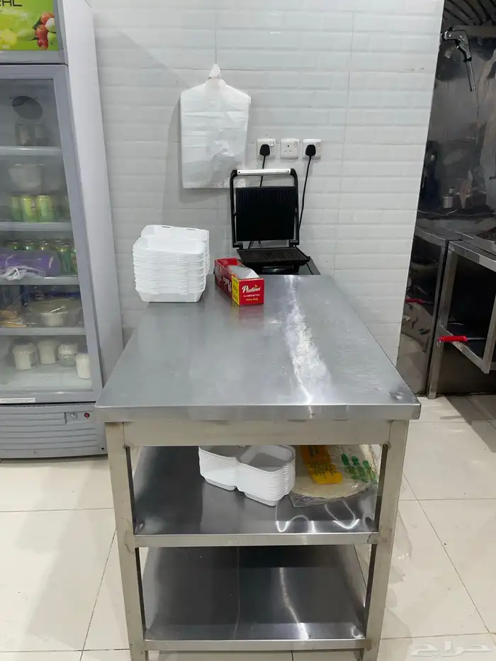 مطعم شاورما بحي الاشرافية مقابل الورود بجانب محطة سهل للبيع 17