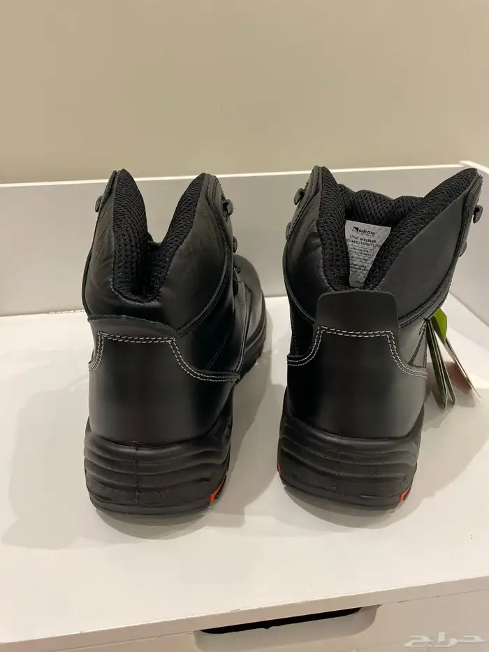 حذاء سيفتي مقاوم للانزلاق والكهرباء 2