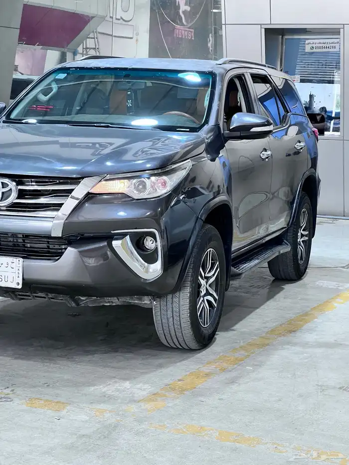 تيوتا فورتشنر 2016 قير عادي 4 سلندر دبل 11