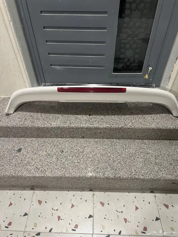 جناح لاند كروزر 2003 ومساطر سقف للعفش 0