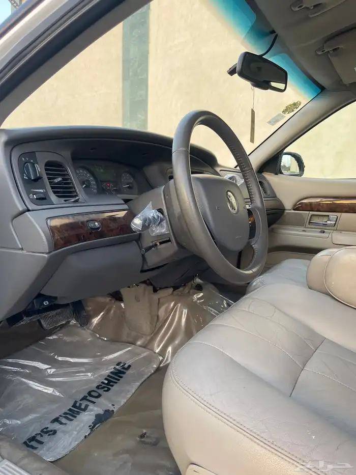 للبيع فورد جراند ماركيز 2010 نظيف 5