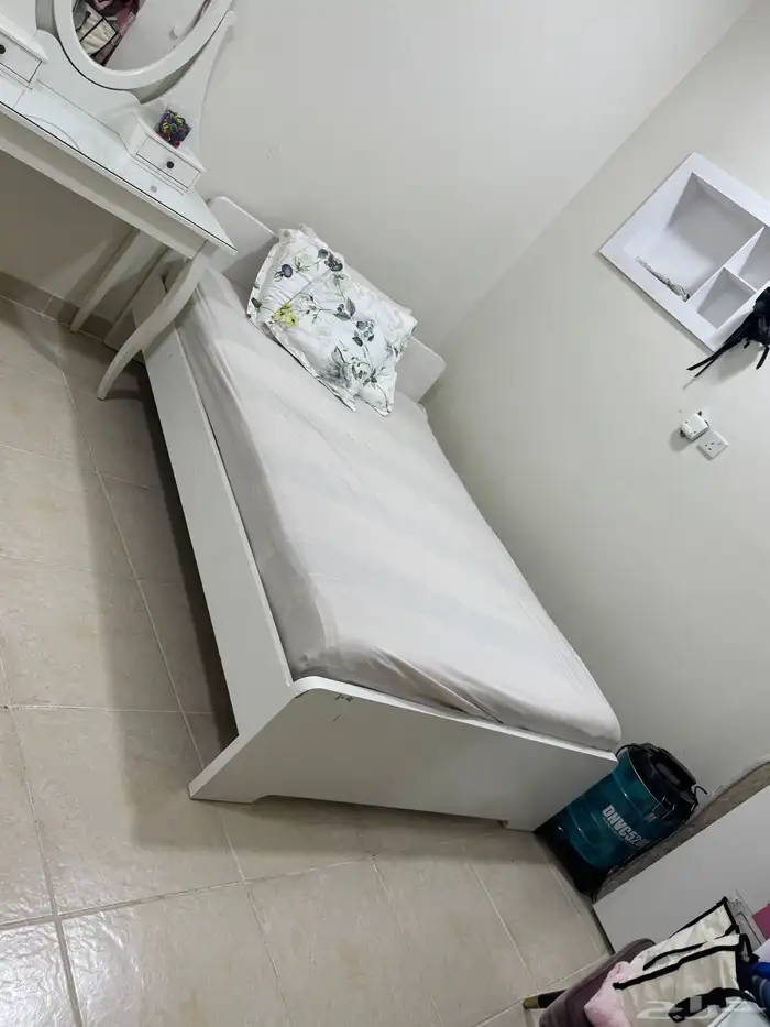 عفش منزل كامل للبيع لدواعي السفر 19