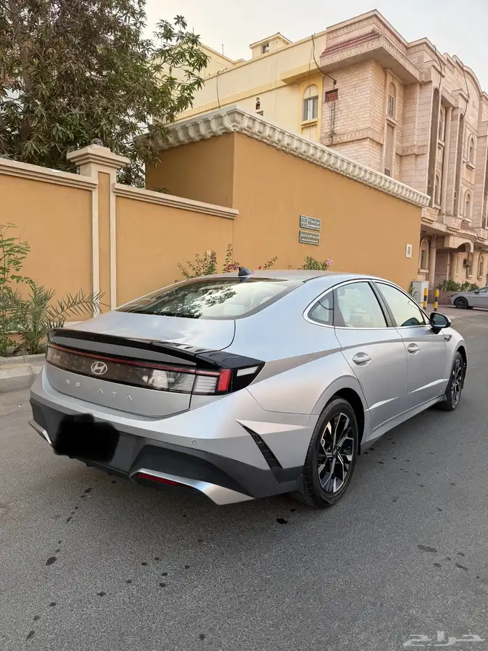 هونداي سونتا موديل 2024 عداد (75000) البيع (65000) 8