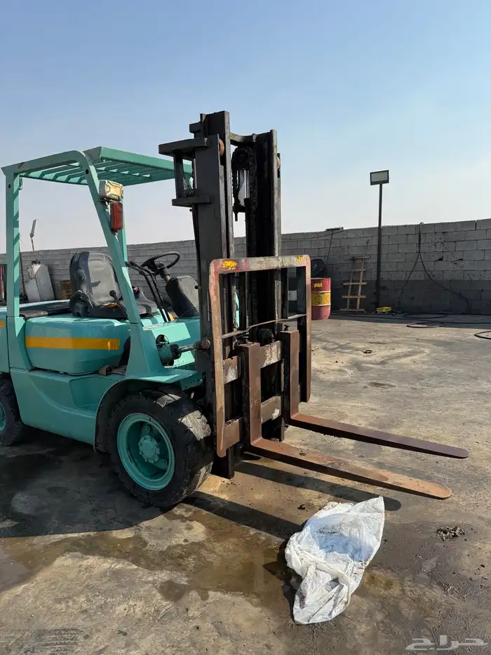 للبيع رافعه شوكيه 3 طن 1