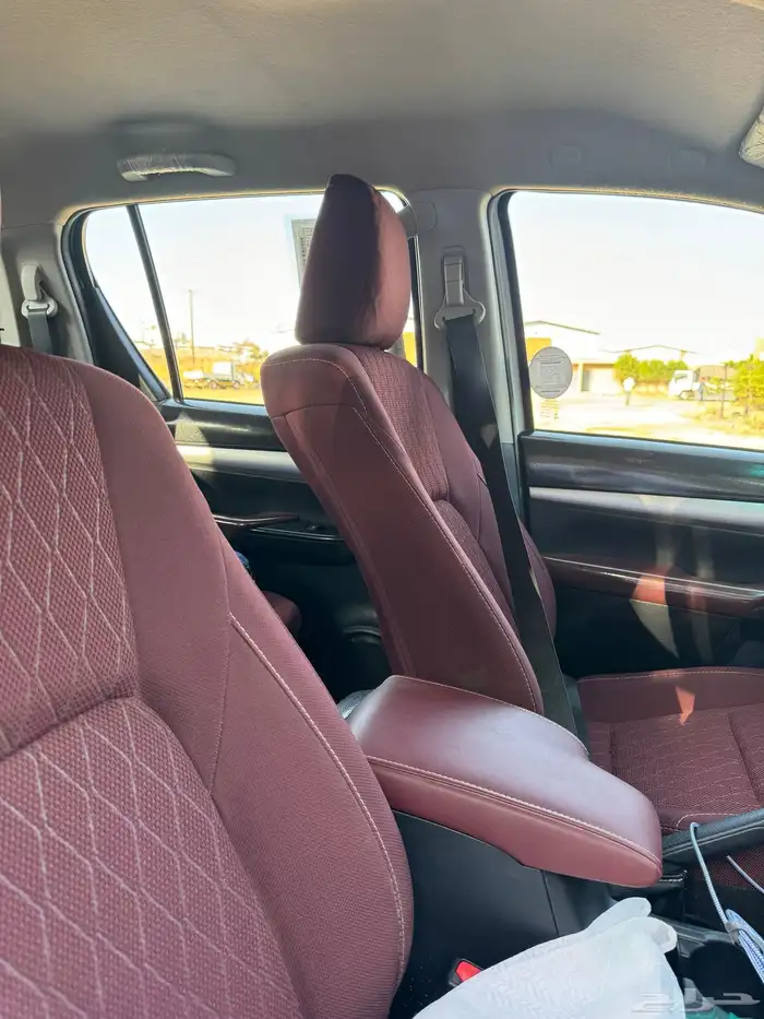 للبيع هايلكس 2023 بنزين 9