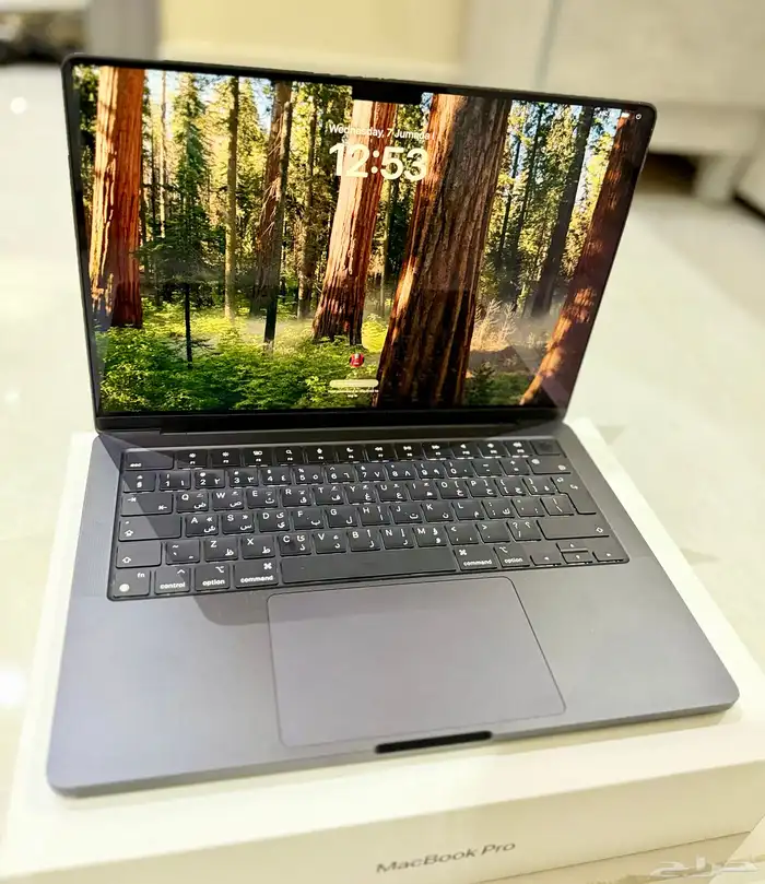 ماك بوك برو M4 8