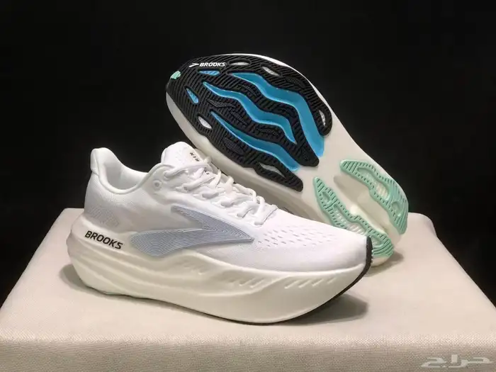 شوزات واحذيه رياضية وشنط ماستر صناعه إيطالي 65