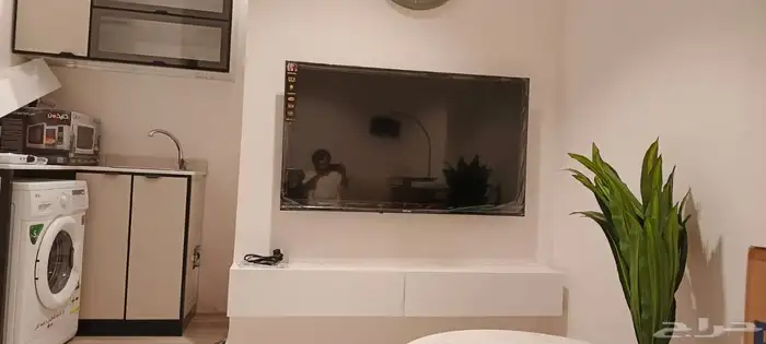 تفصيل طاولة تلفزيون يعلق للجدار 4