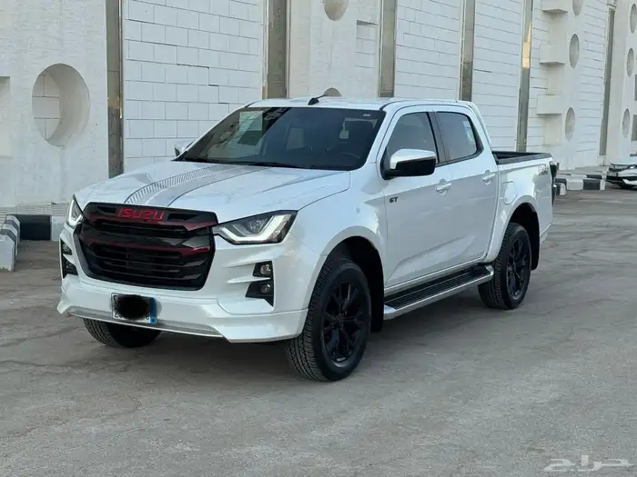 ايسوزو ديماكسGT 2023 نظيف 2