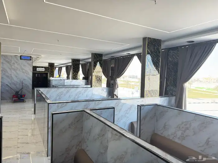 للبيع مطعم ومطبخ بكامل معداته وسياره وعماله 6 يتكون من دوري 0