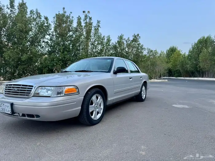 فورد كراون فكتوريا 2012 سعودي توكيلات الجزيره 4