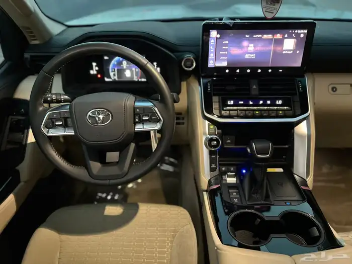 تويوتا لاندكروزر2025L3 الممشى2 الف كيلو فقط 17