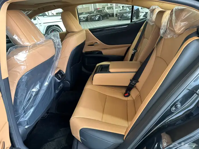لكزس ES350 فئة CA الساير2025 (201900) شامل الضريبة 4