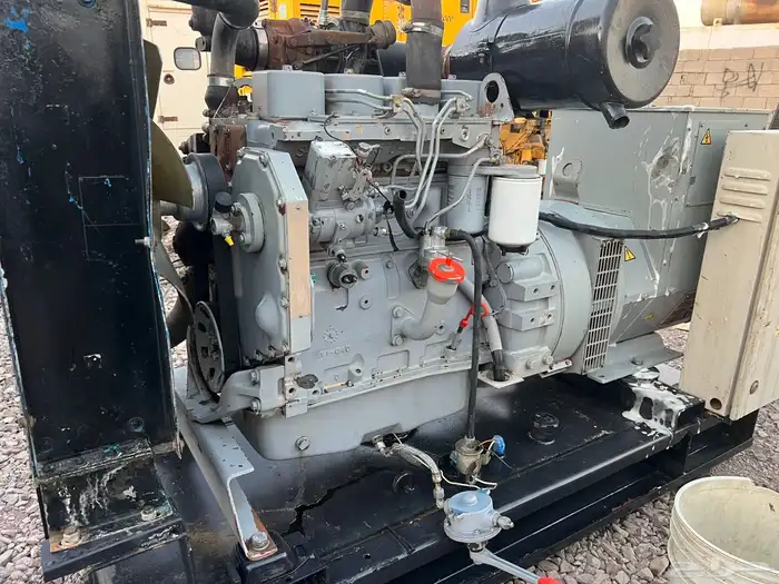 مولد كهرباء كومنز 4 سرندل 80 كيلو 2