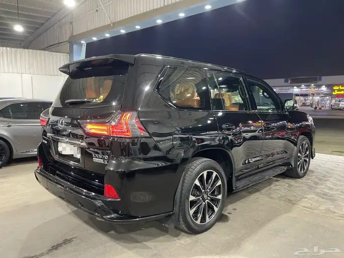 لكزس LX570 2020 بلاك أديشن 3