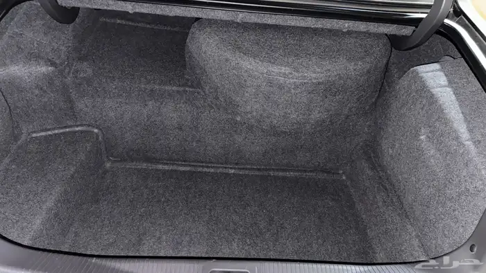 لينكون تاون كار لارج L ( مخزن 95الف ) سعودي 2011 بدي وكالة 68