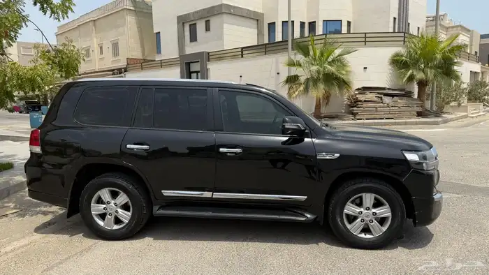 لاند كروز 2015 1