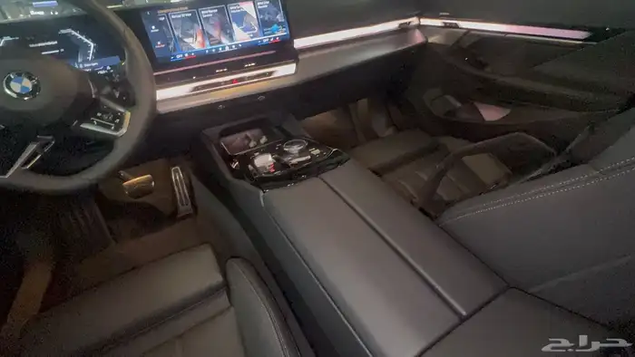 مملوكة لدي العصيمي قيد الشحن _BMW 520i MKIT بلاك أديشن_2025 6