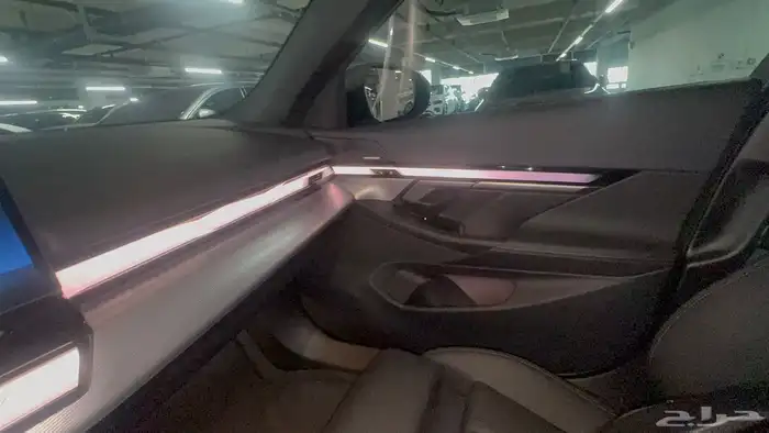 مملوكة لدي العصيمي قيد الشحن _BMW 520i MKIT بلاك أديشن_2025 8