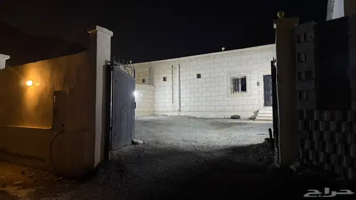 استراحه للايجار بخط العين 7