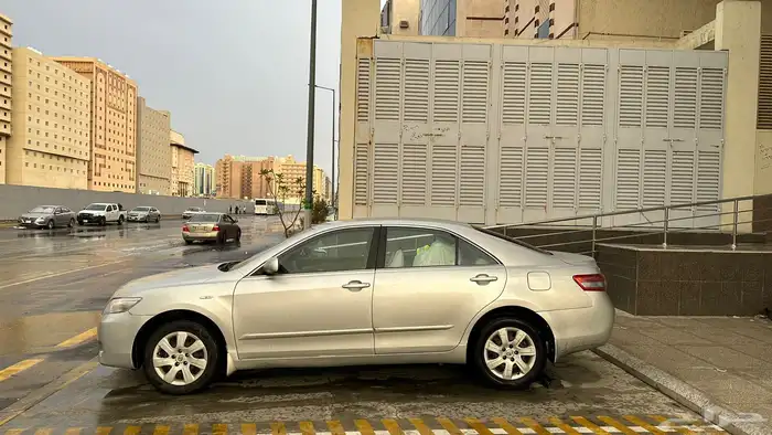 كامري 2010 للبدل او البيع 23