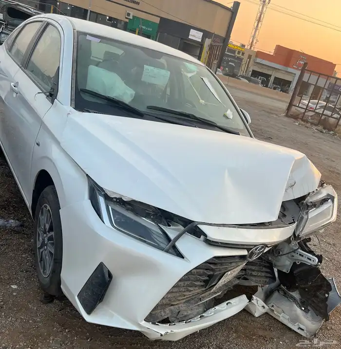 يارس 2024 مصدومه ماشيه 600 كيلو فقط 4