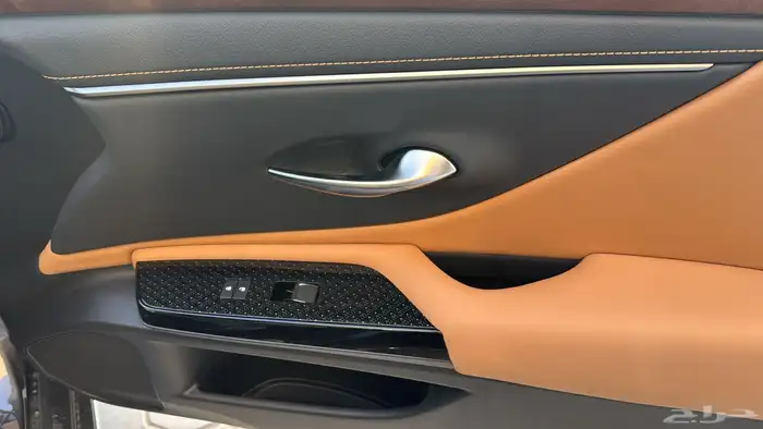 ليكزس 350 es ccبنزين موديل 2025 سعودي كاش وتقسيط 9