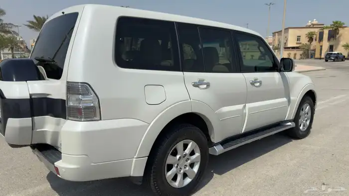 ميتسوبيشي باجيرو 2017 نص فل نظيف 5