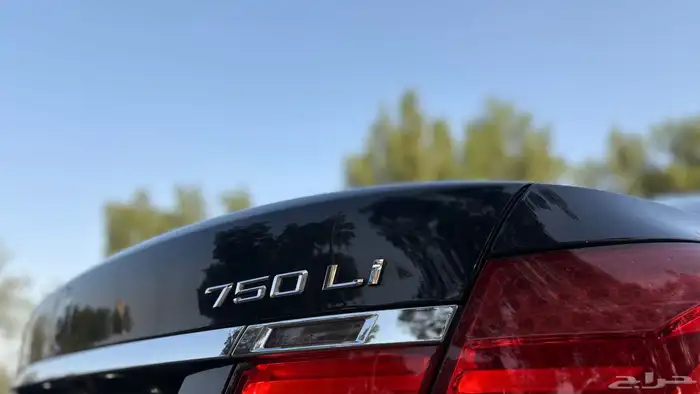 بي ام دبليو 740Li 2010 ( ممشى قليل ) 13