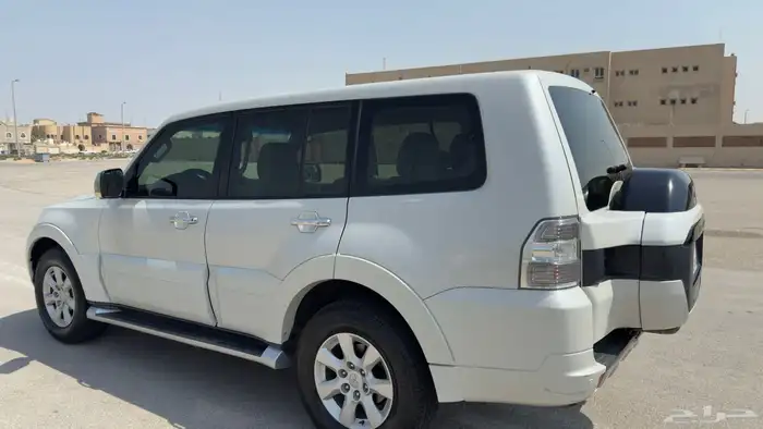 ميتسوبيشي باجيرو 2017 نص فل نظيف 17