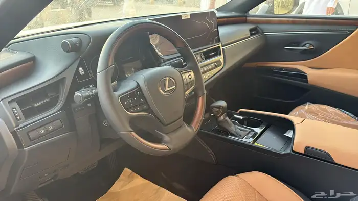 ليكزس 350 es ccبنزين موديل 2025 سعودي كاش وتقسيط 19