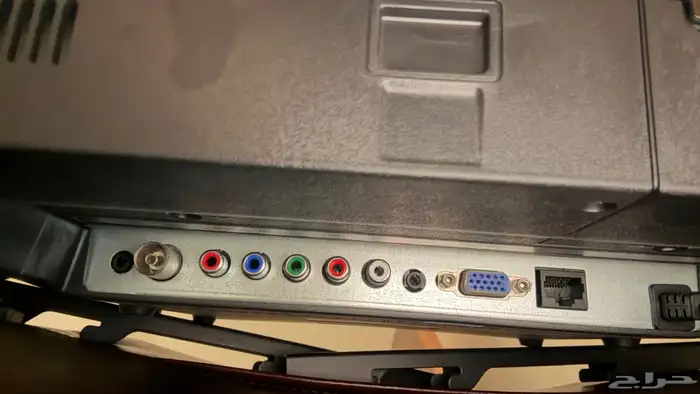 شاشة telezone ذكية 32 بوصة نظيفة جدا مع حاملها الجداري 2