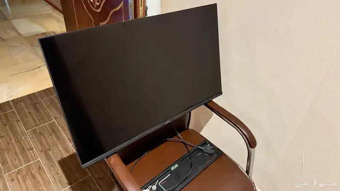 شاشة telezone ذكية 32 بوصة نظيفة جدا مع حاملها الجداري 0