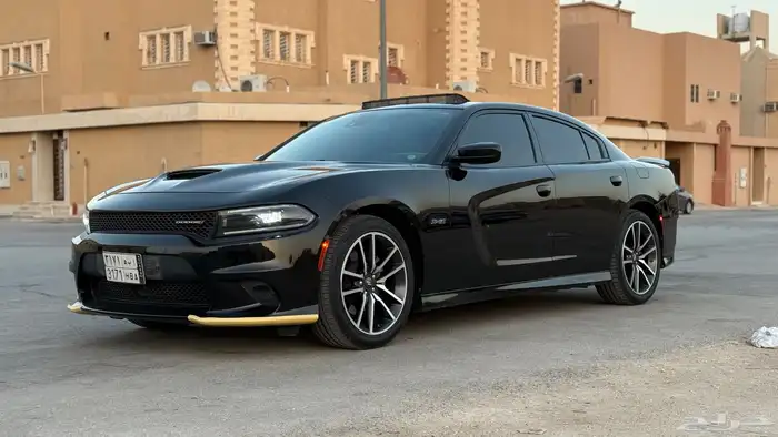 تشارجر 2023 RT للبيع 0