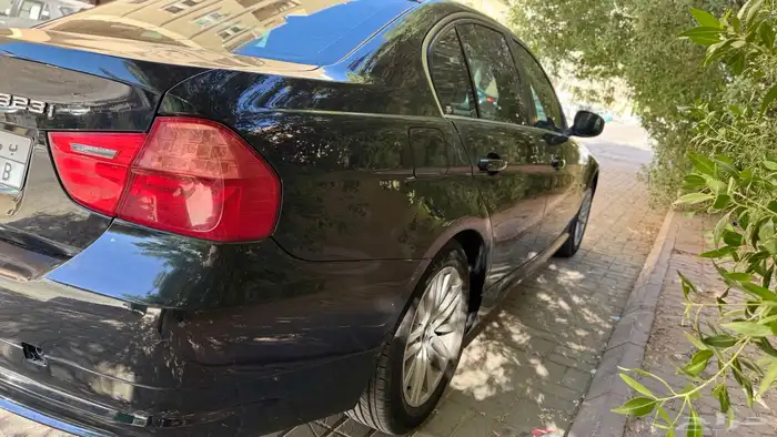 للبيع BMW 323 i بي ام 323 2011 6