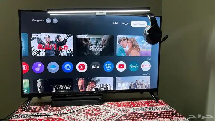 شاشه للبيع مافيها خدوش وتصلح للعب والمشاهده 0