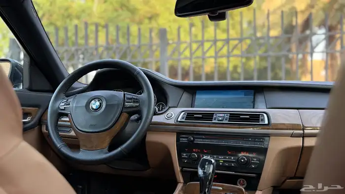 بي ام دبليو 740Li 2010 ( ممشى قليل ) 51