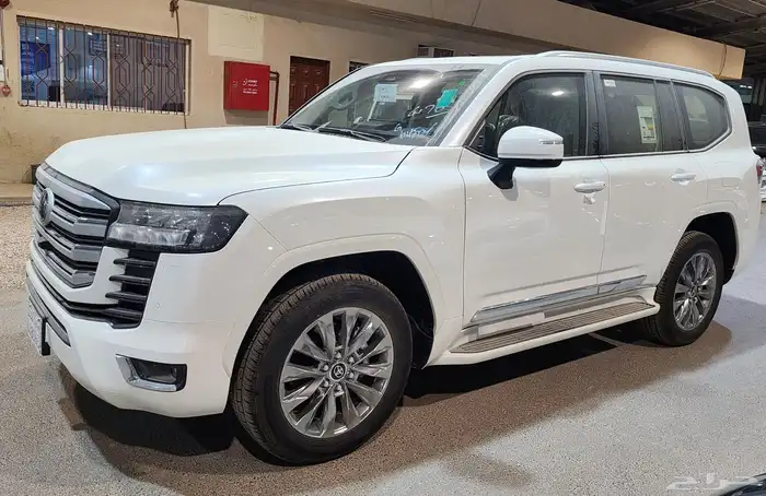 تيوتا لاند كروزر اصفار2025 4