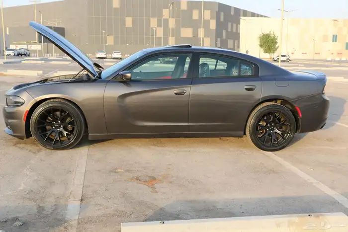 دودج تشارجر RT 2017 ممشى قليل 12